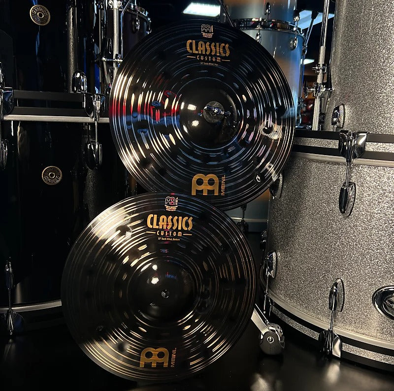 Hi-hats Meinl Classic Custom Dark de 13" CC13DAH